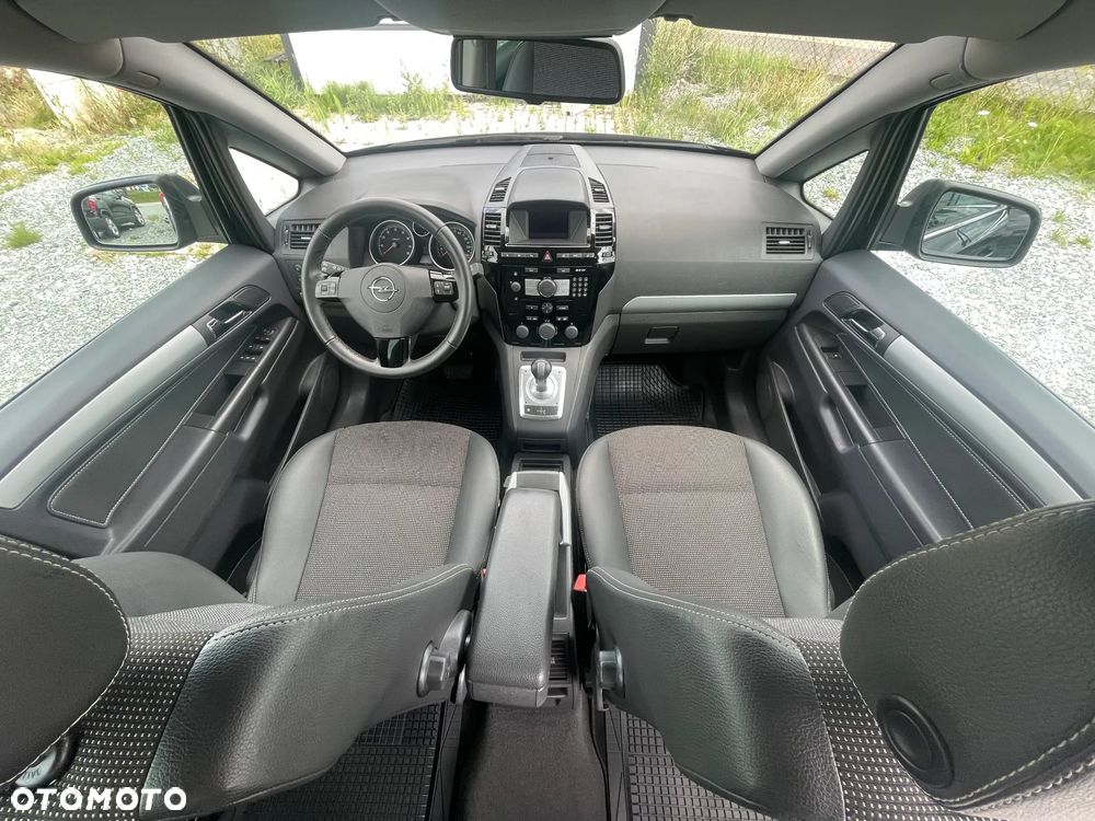 Opel Zafira 1.8 Cosmo Easytronic - 5