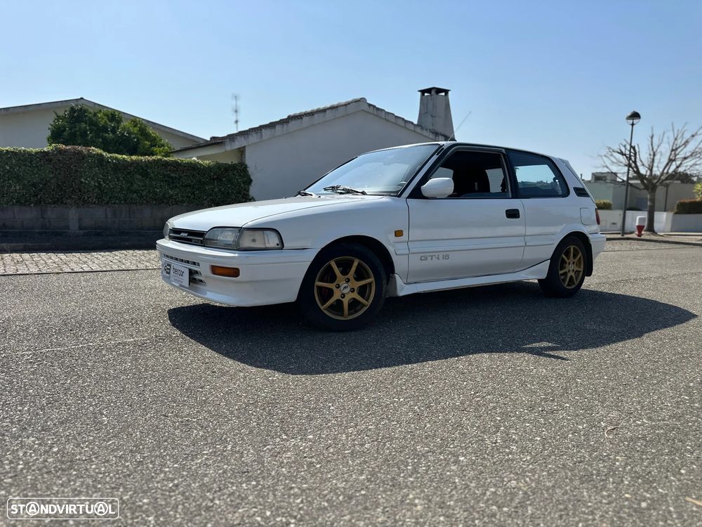 Toyota Corolla - 23