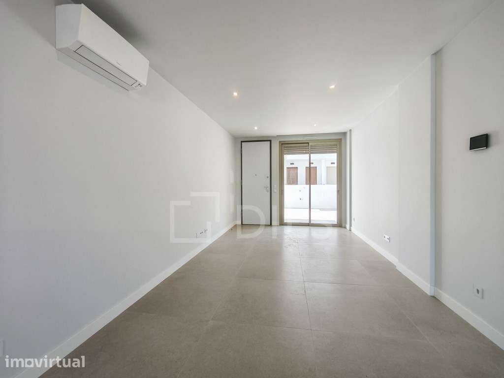 Apartamento T2 com terraço e garagem em Cabanas, Tavira - Grande imagem: 4/59