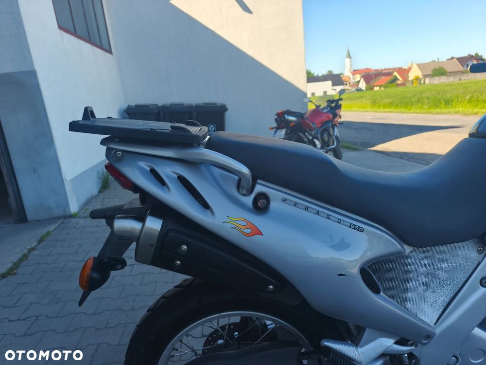 Aprilia Pegaso - 24