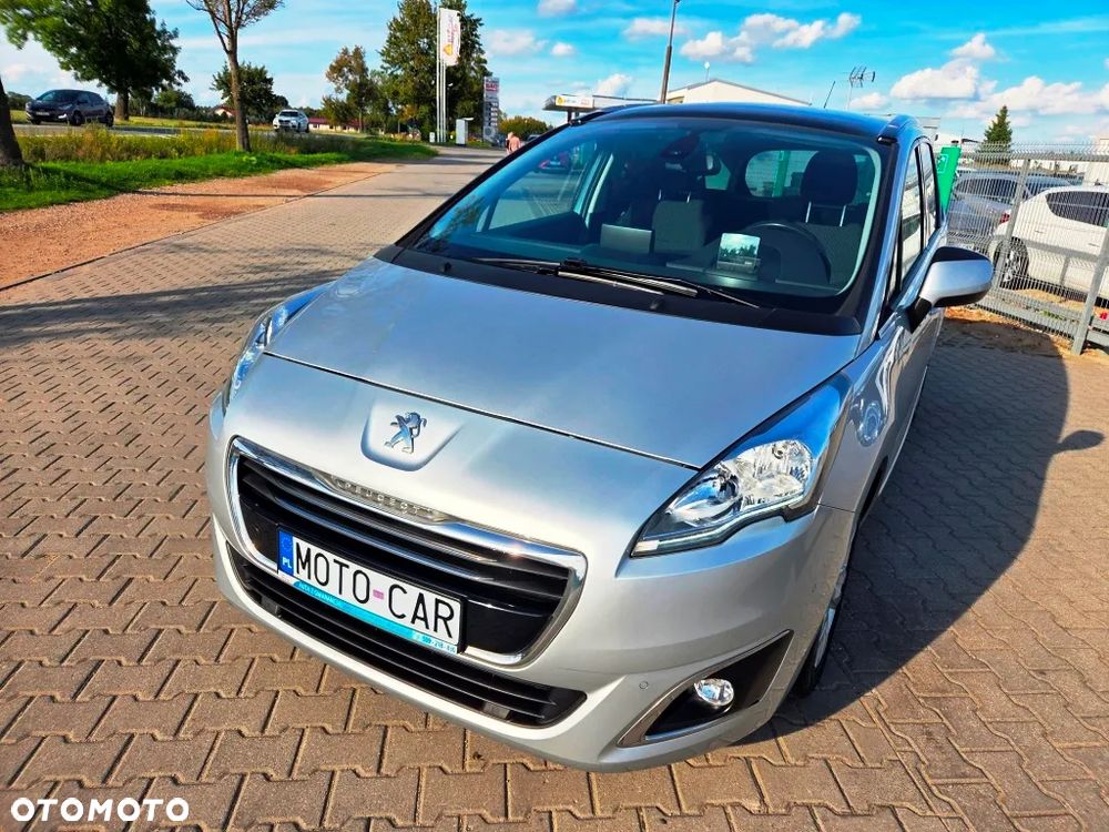 Peugeot 5008 HDI 115 Allure - 21