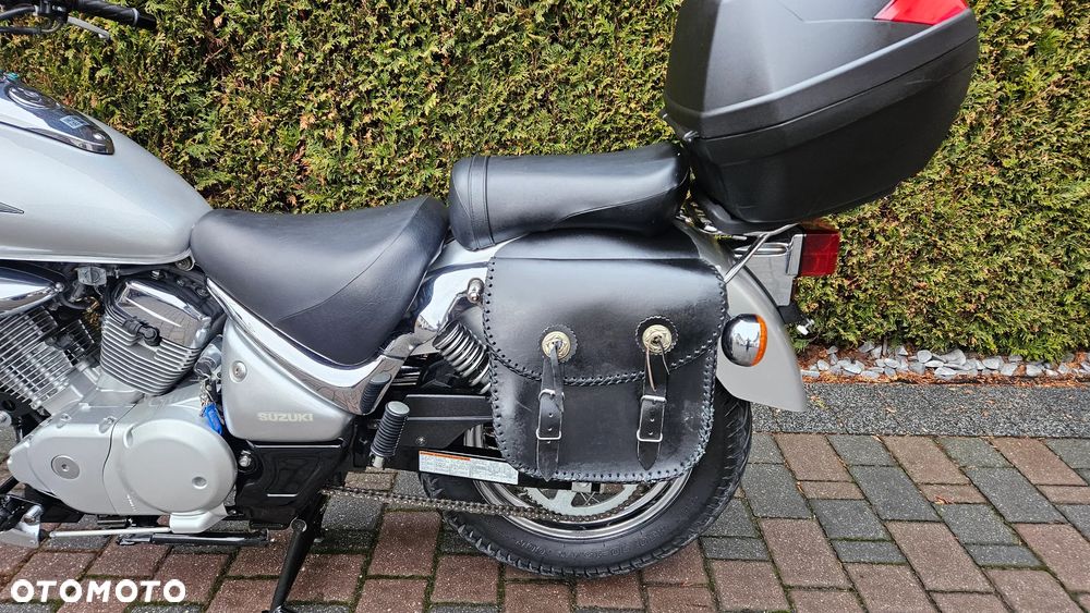 Suzuki Intruder - 22