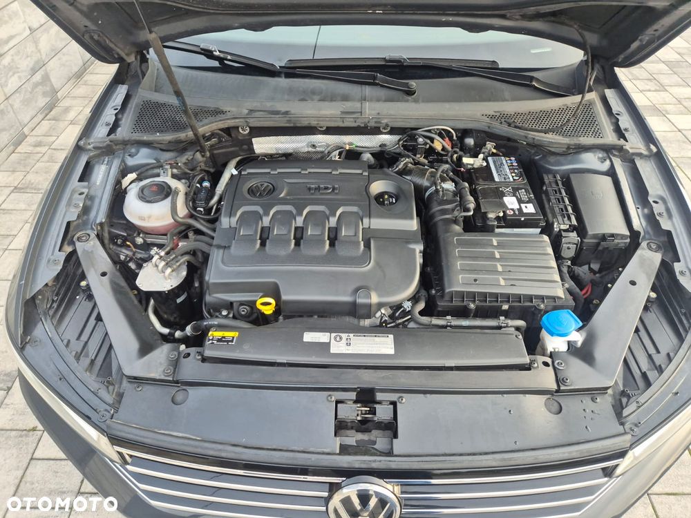Volkswagen Passat 2.0 TDI SCR DSG Comfortline - 19