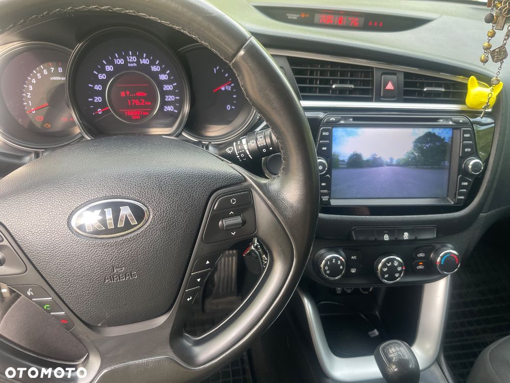 Kia Ceed 1.4 L - 19