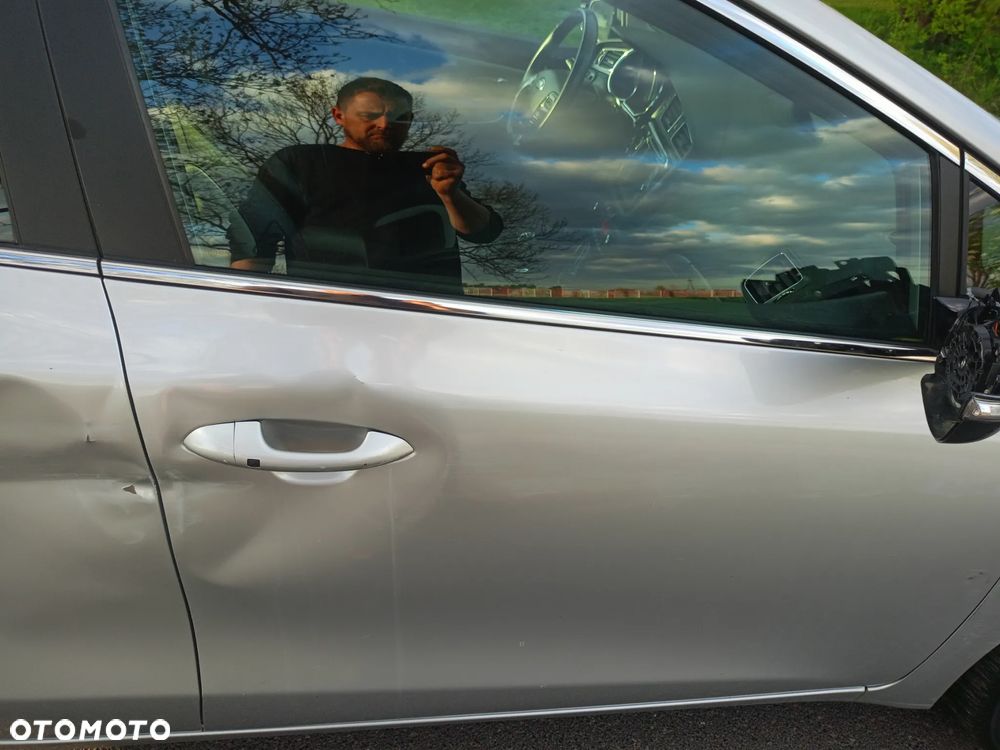 Kia Ceed 1.6 CRDi 128 ISG Platinum Edition - 8