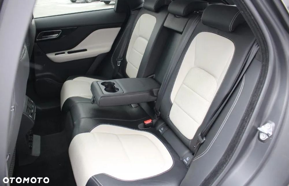 Jaguar F-Pace 2.0 i4D AWD R-Sport - 14