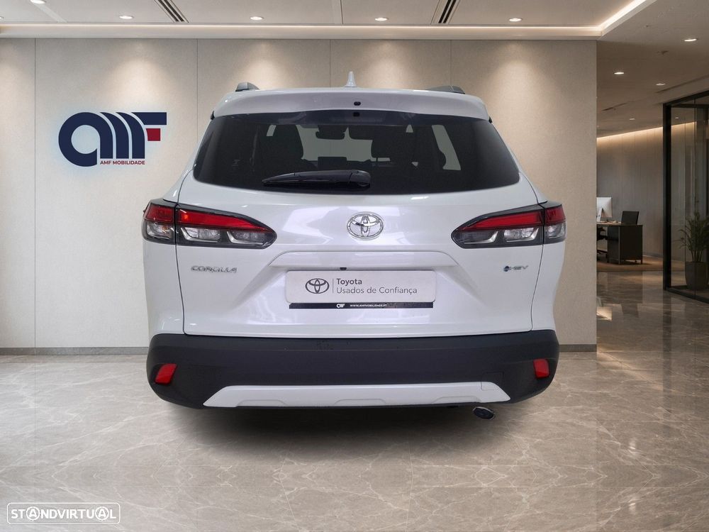 Toyota Corolla Cross 1.8 Hybrid Luxury - 18