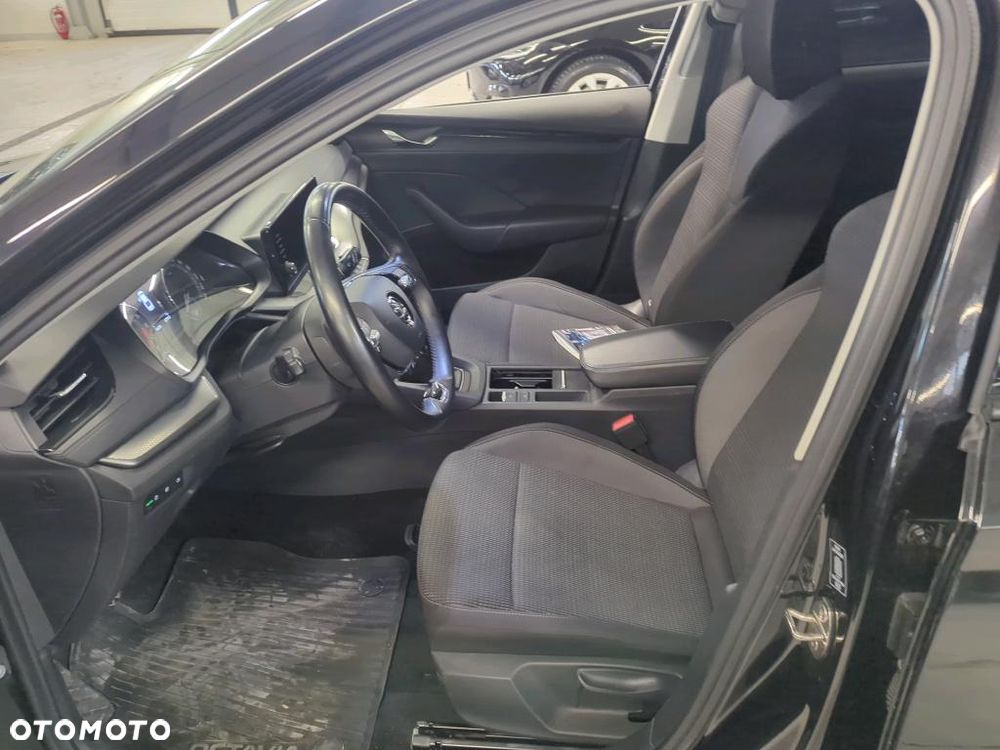 Skoda Octavia 2.0 TDI Ambition - 8