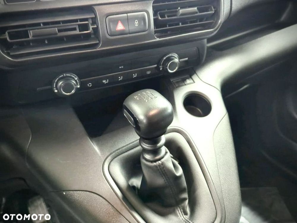 Toyota Proace City - 17