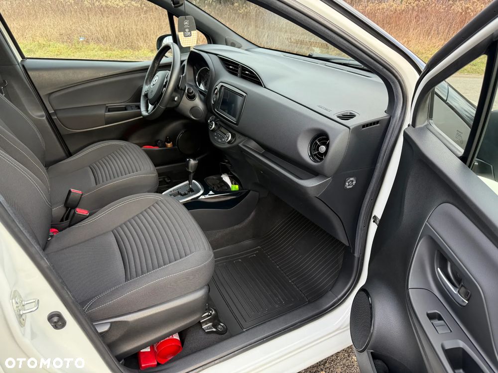 Toyota Yaris 1.5 Premium CVT - 10