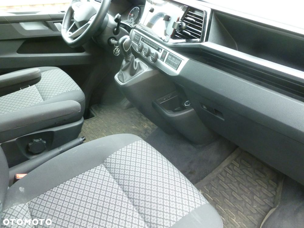 Volkswagen Multivan - 18