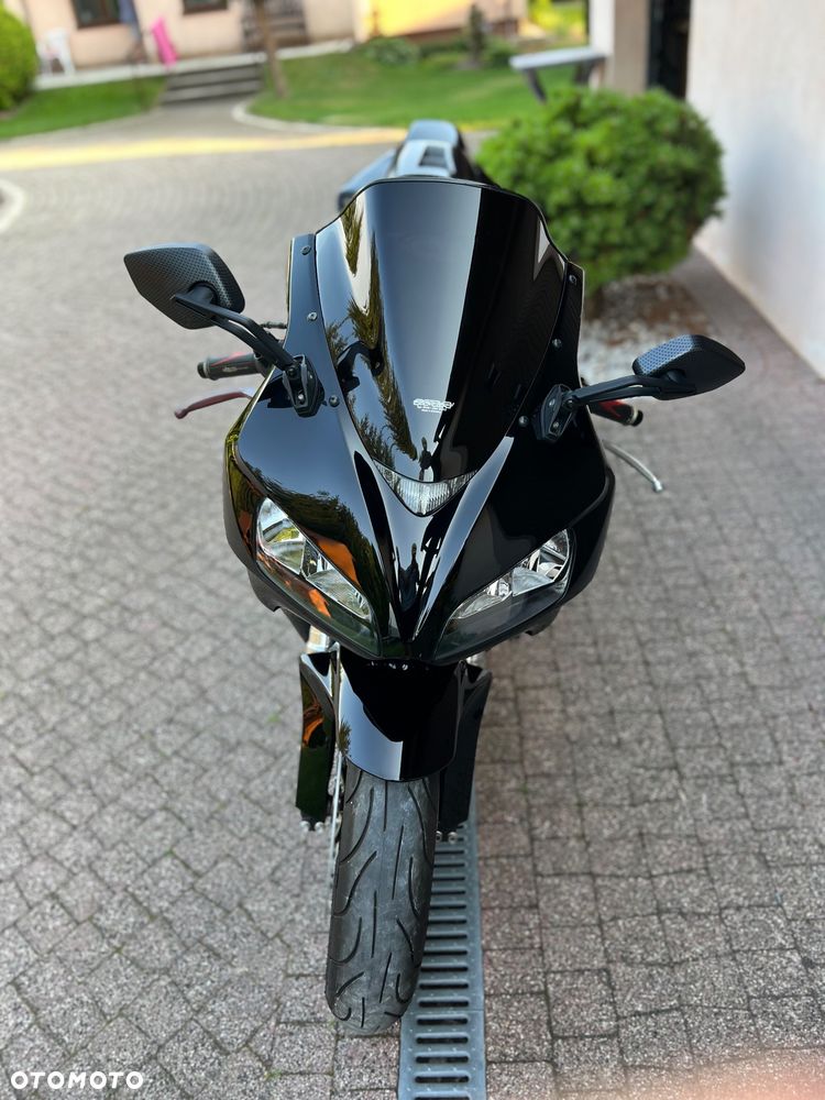 Honda CBR - 16