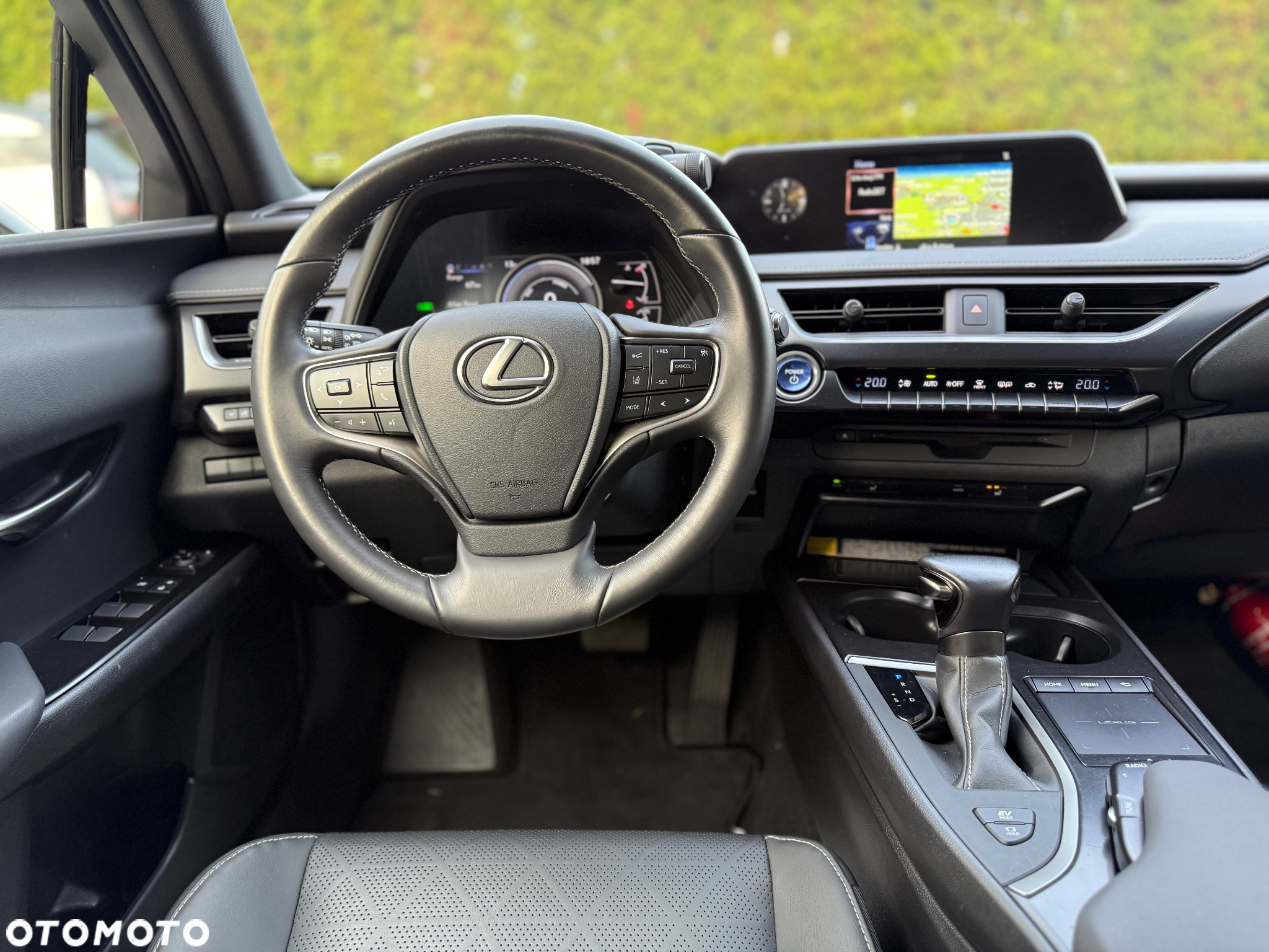Lexus UX - 16
