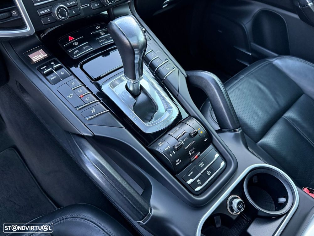 Porsche Cayenne S Platinum Edition - 21