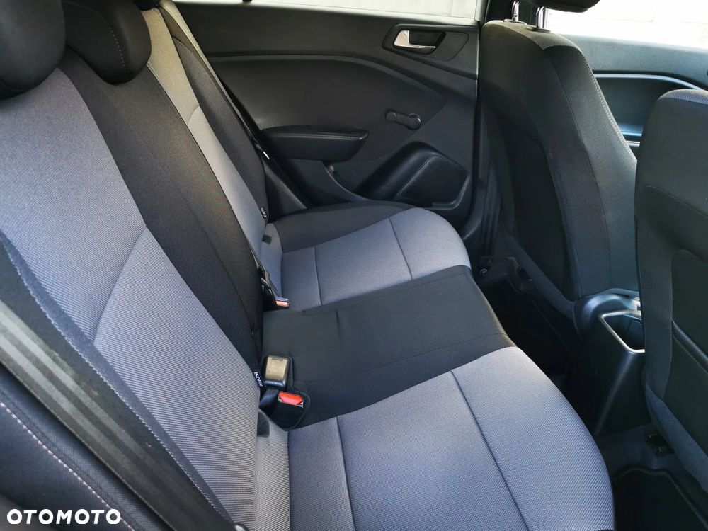 Hyundai i20 1.2 Passion - 13