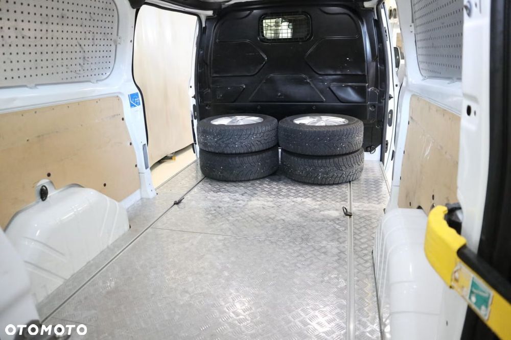 Ford Transit - 18