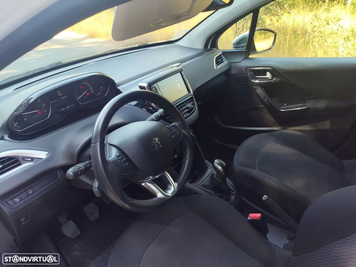 Peugeot 208 1.2 PureTech Signature - 15