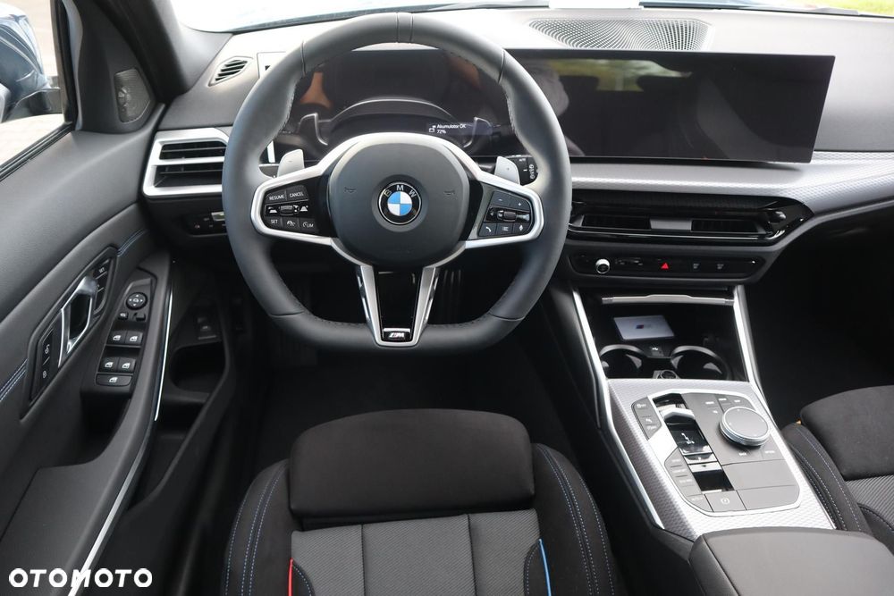 BMW Seria 3 330i M Sport - 17