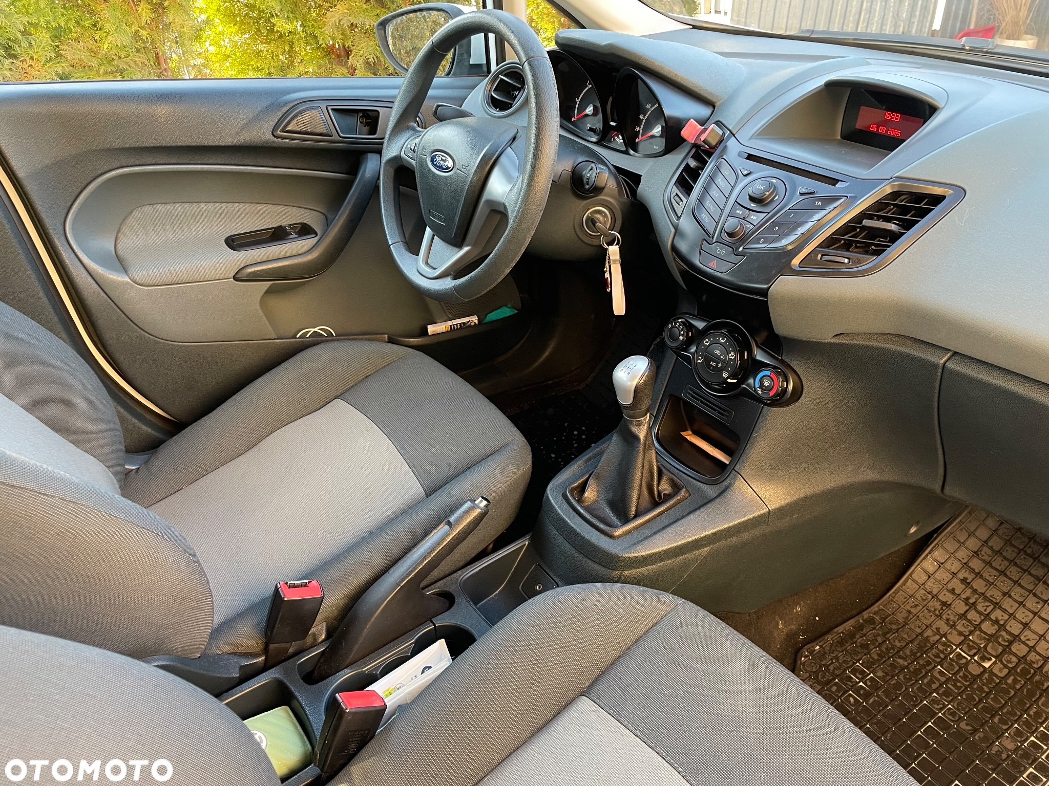 Ford Fiesta 1.4 TDCi Ambiente - 12