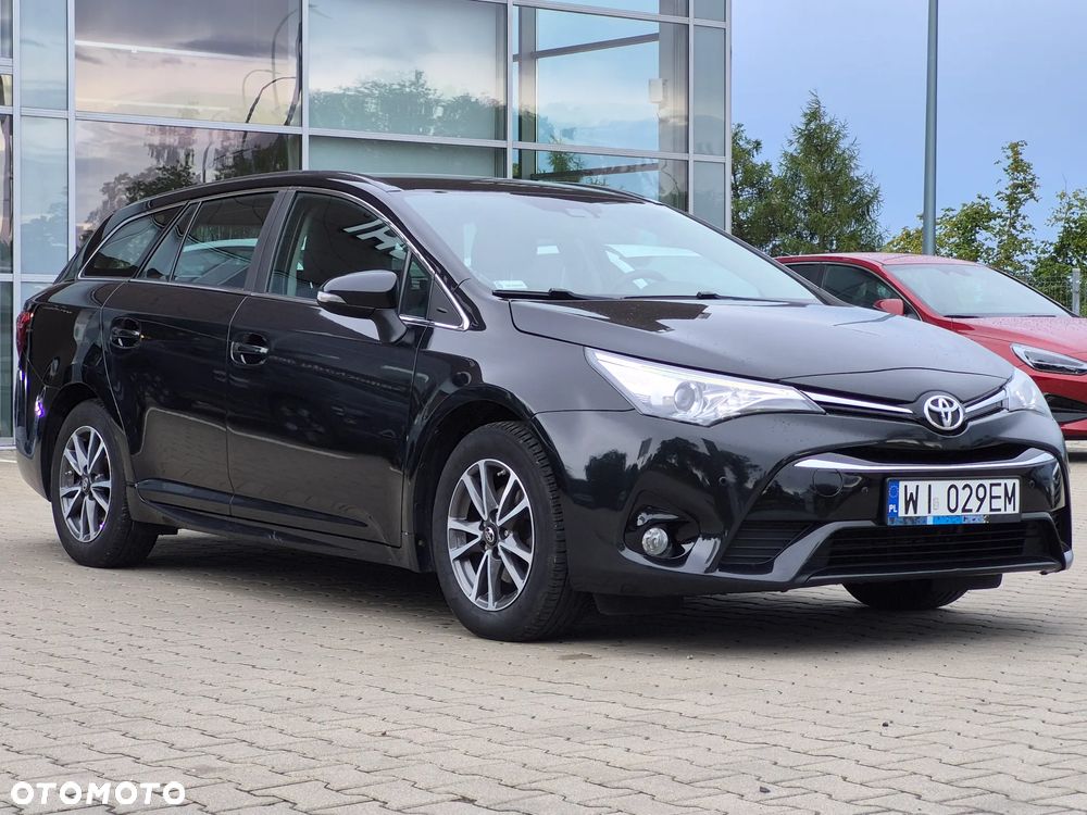 Toyota Avensis 1.8 Premium - 2
