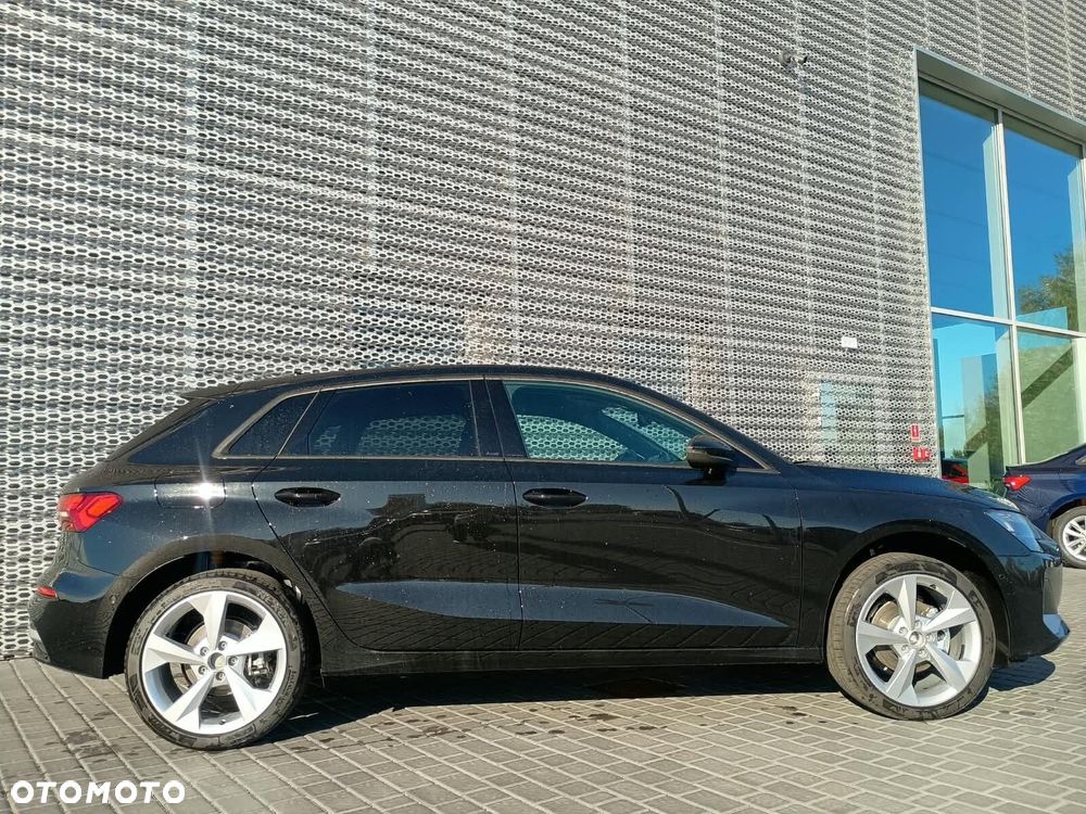 Audi A3 Sportback - 3