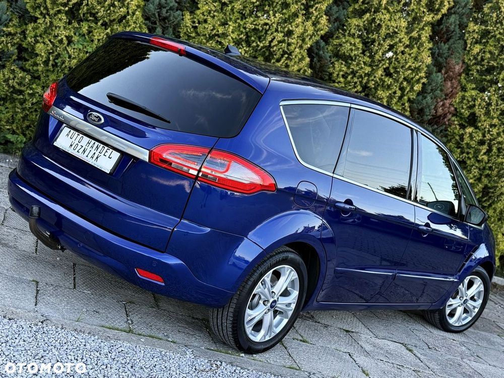 Ford S-Max - 11
