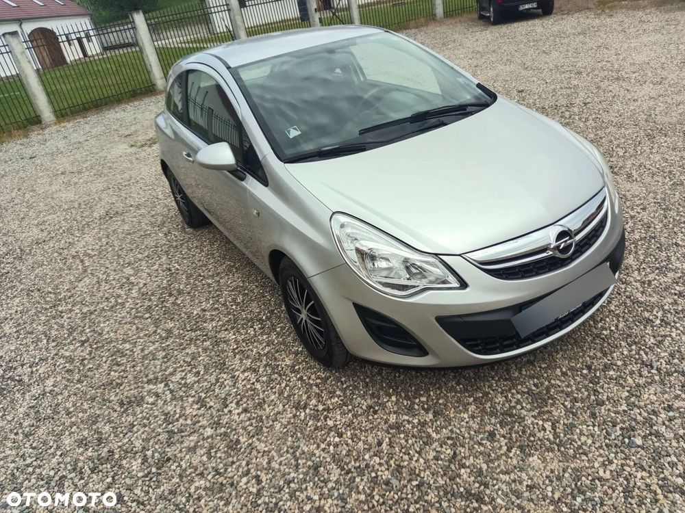 Opel Corsa 1.2 16V Essentia - 2