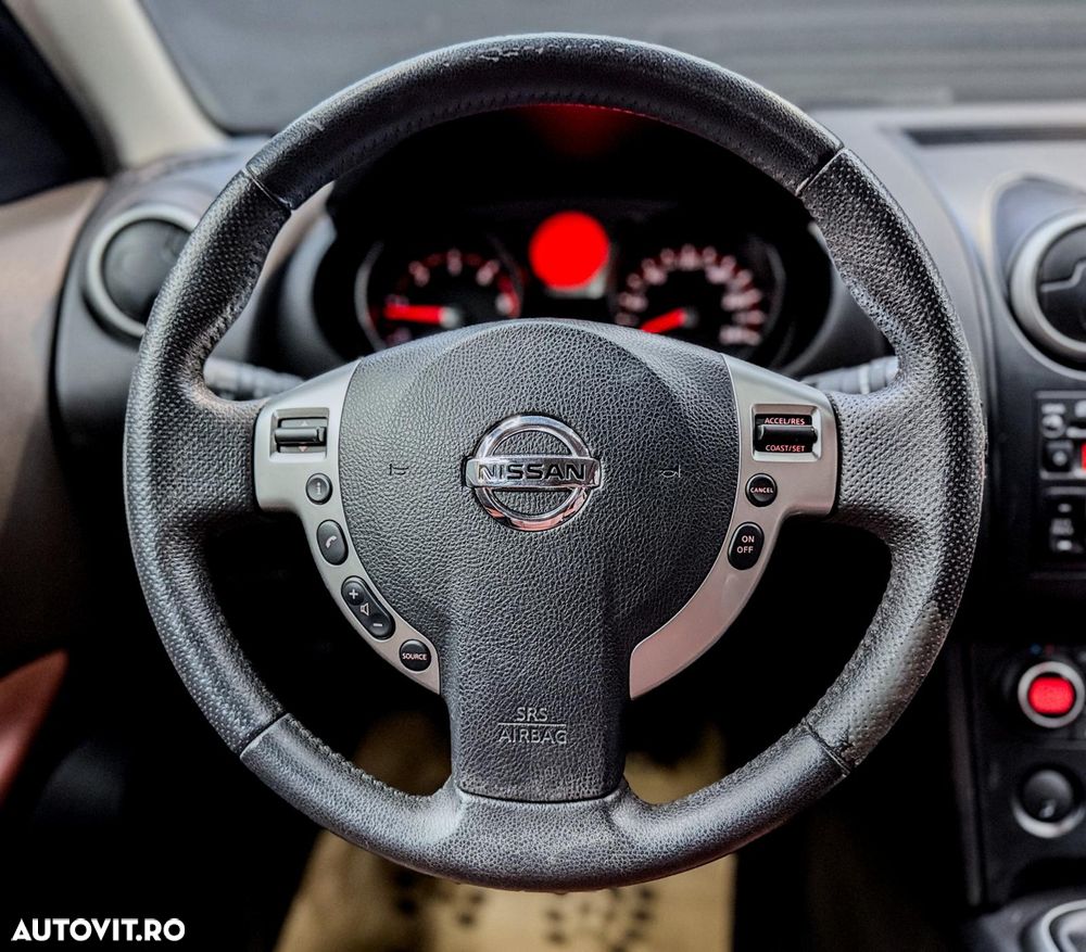Nissan Qashqai - 12