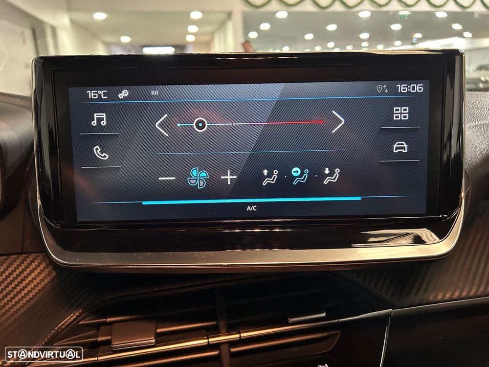 Peugeot 208 1.2 PureTech Active Pack - 26