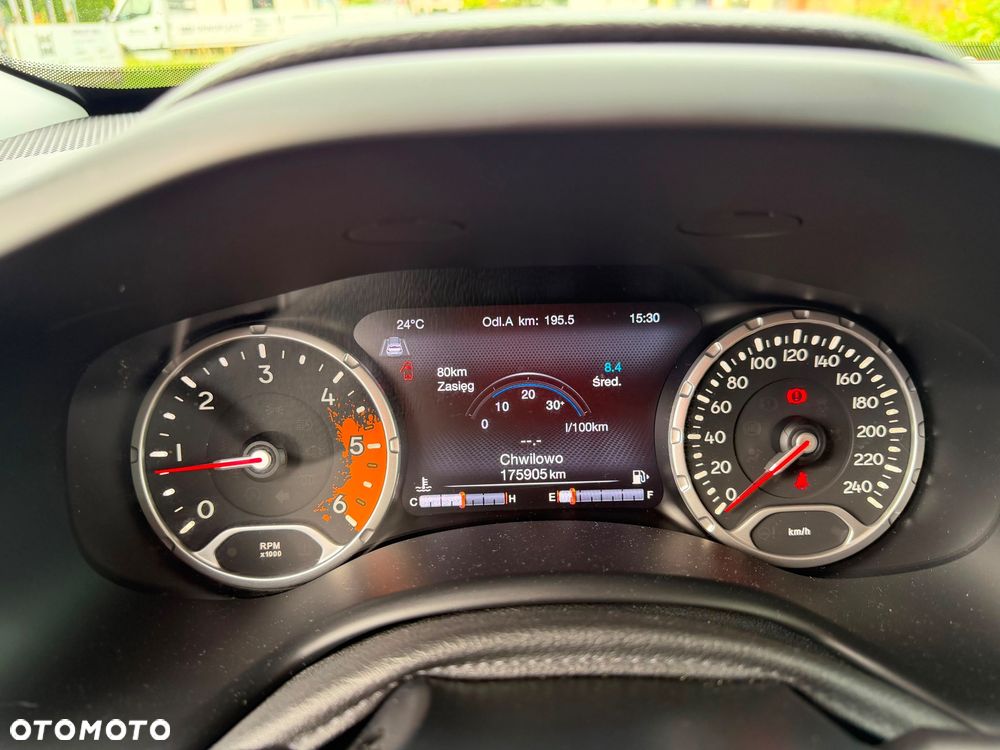 Jeep Renegade - 24
