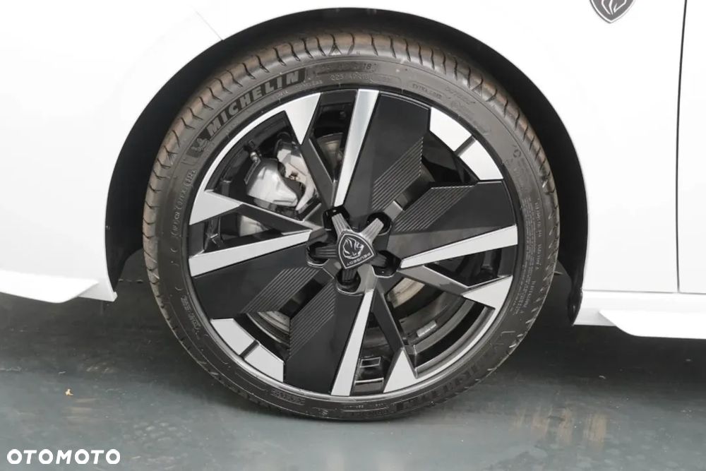 Peugeot 308 1.2 mHEV GT S&S e-DCS6 - 12