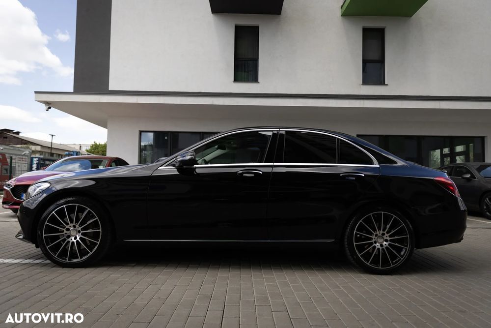 Mercedes-Benz C - 33