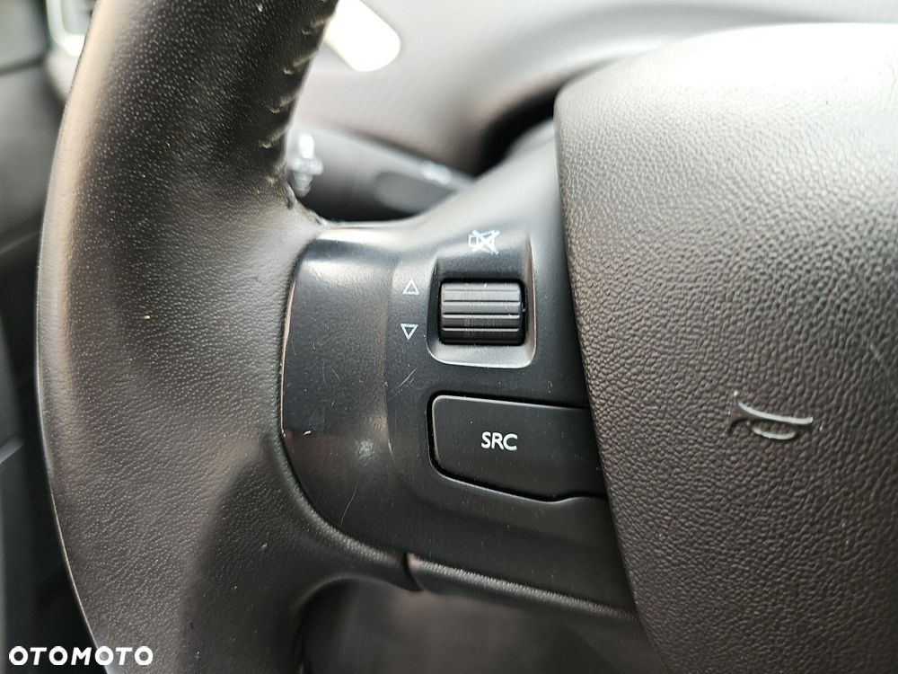 Peugeot 2008 1.2 Pure Tech GPF Active S&S - 15