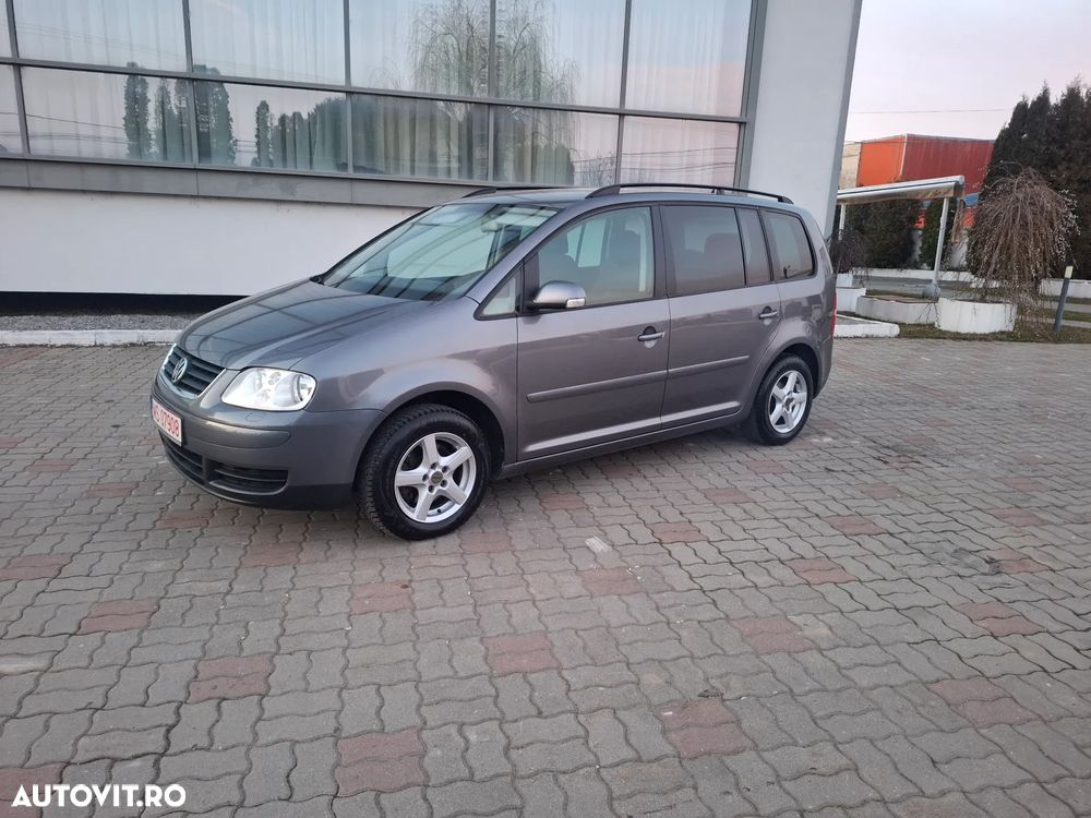 Volkswagen Touran 2.0 TDI DSG Highline - 14