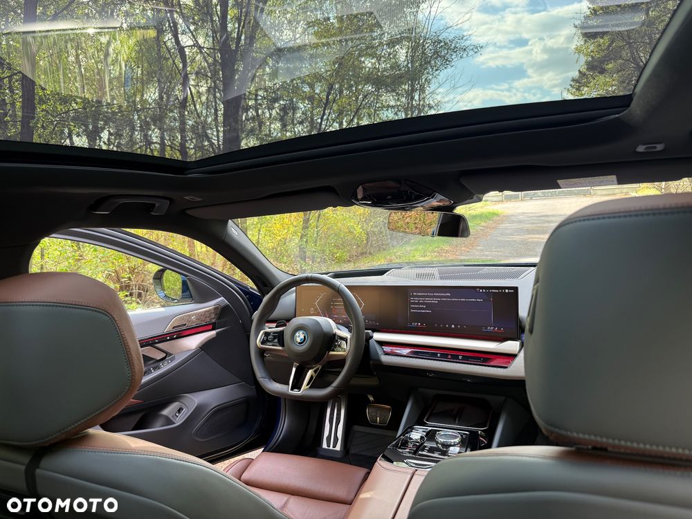 BMW Seria 5 550e xDrive PHEV M Sport - 33