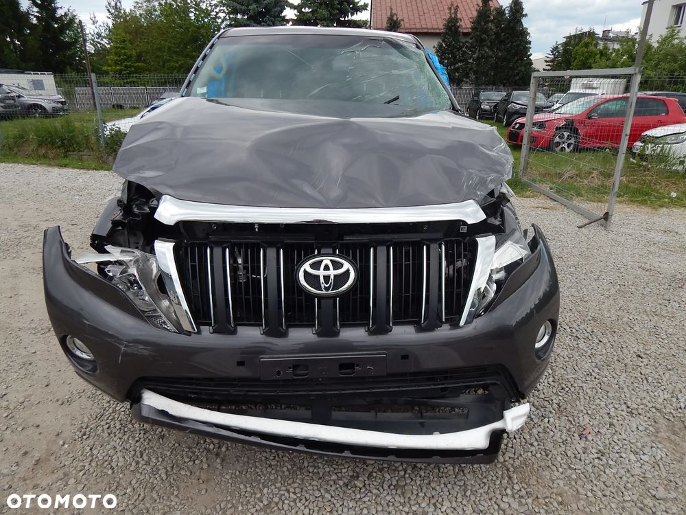 Toyota Land Cruiser LC 2.8 D-4D Entry - 4