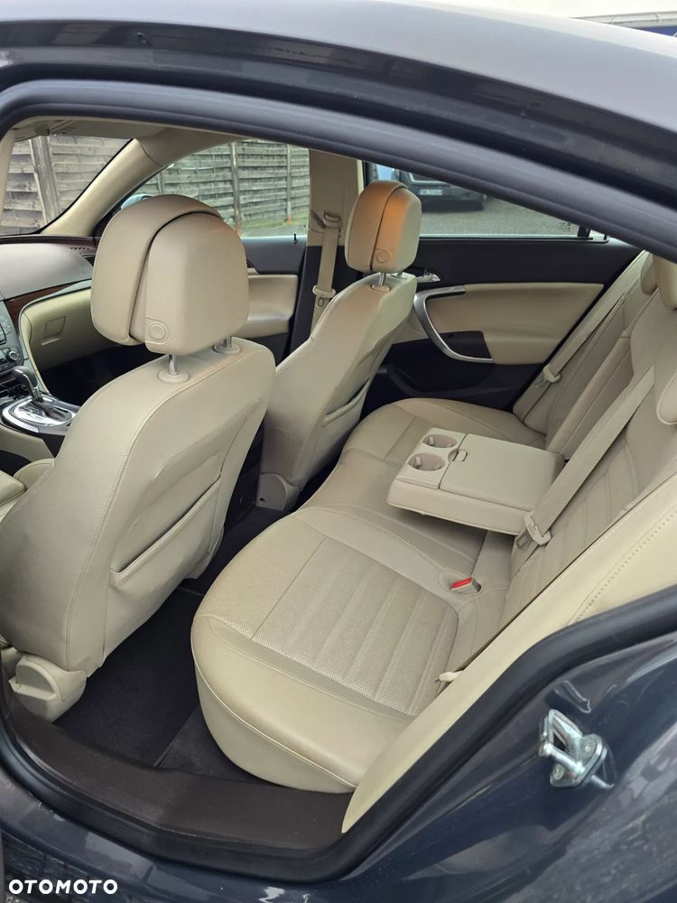 Opel Insignia - 10
