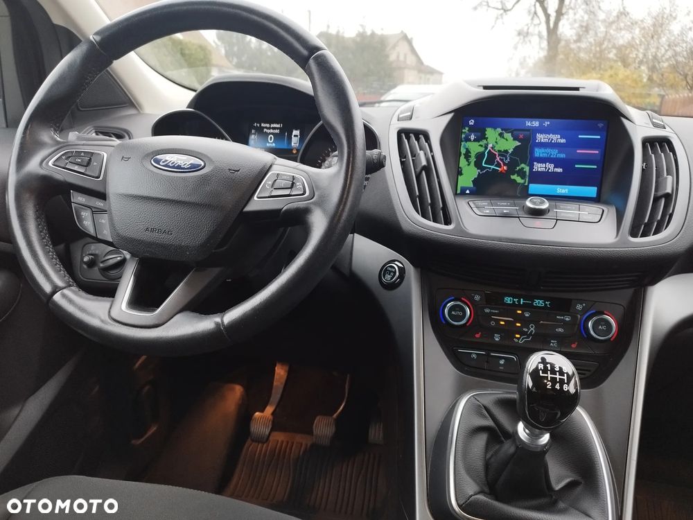 Ford Kuga 1.5 EcoBoost 2x4 Business Edition - 4