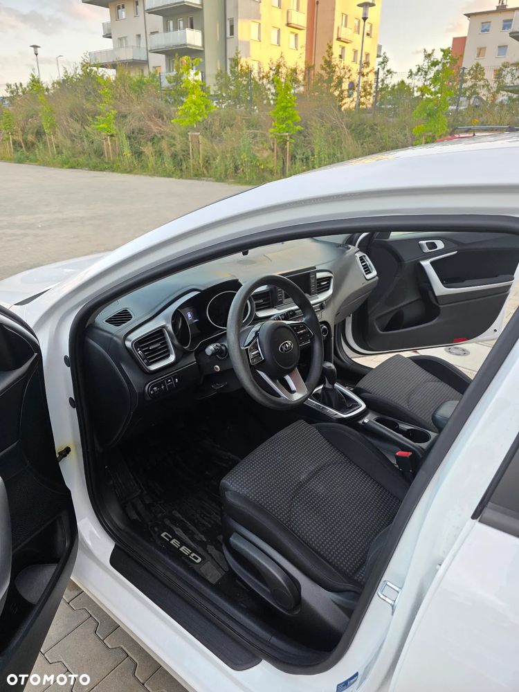 Kia Ceed 1.4 M - 10