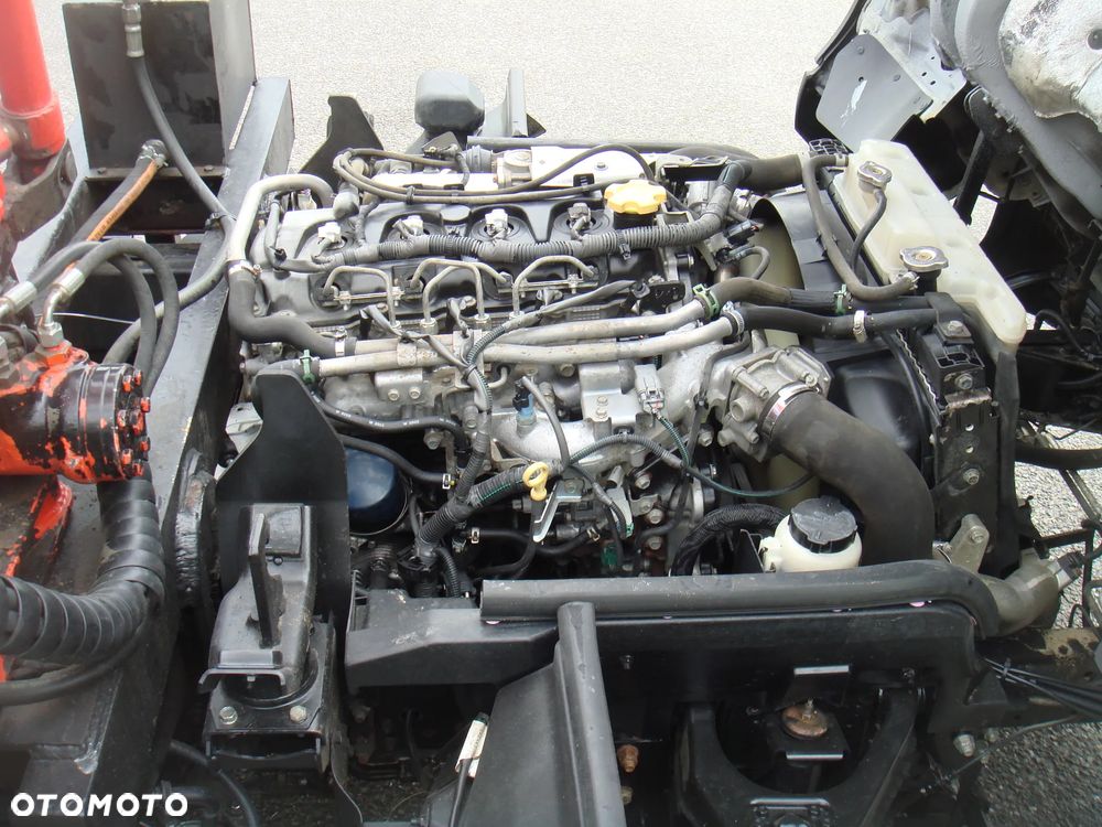 Nissan CABSTAR - 21