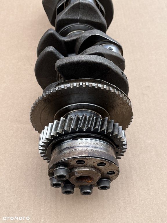 WAŁ KORBOWY SILNIKA TŁOKI VW T5 CARAVELLE MULTIVAN TRANSPORTER TOUAREG 2.5 TDI - 10