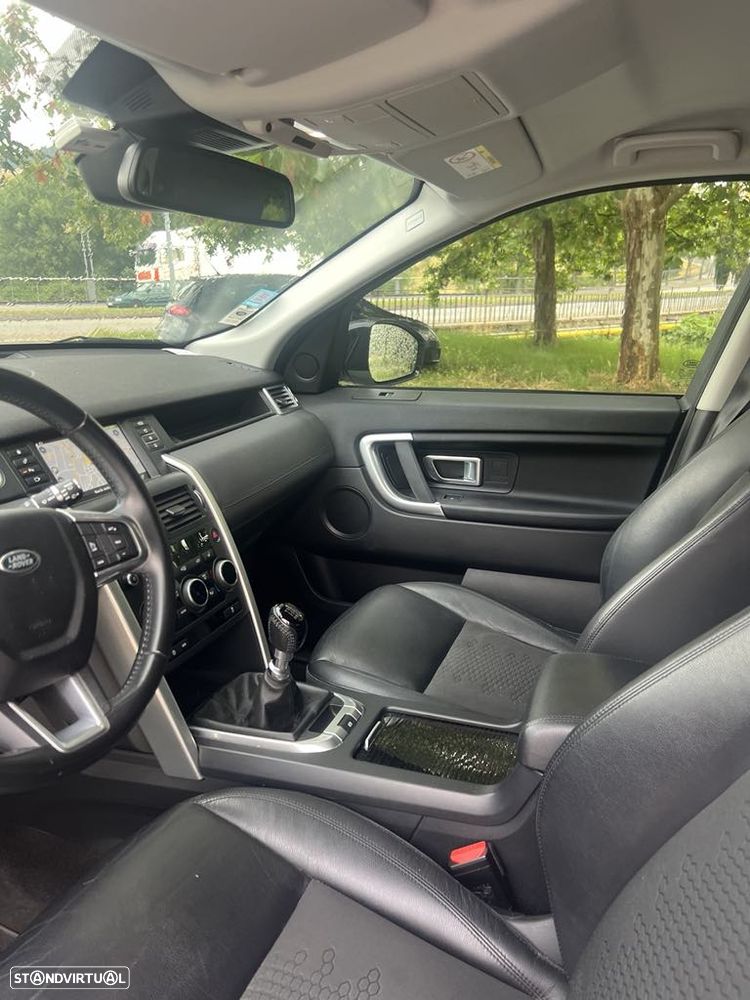 Land Rover Discovery Sport - 24