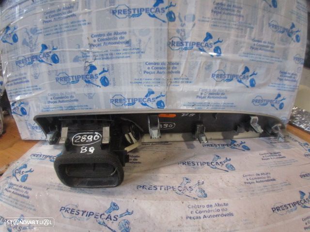 Grelha Friso 920535607 51459205364 BMW F20 2014 116Ed 115CV 5P AZUL DRT GRE DE VENTILAÇÃO / PAINEL TABLIER - 2