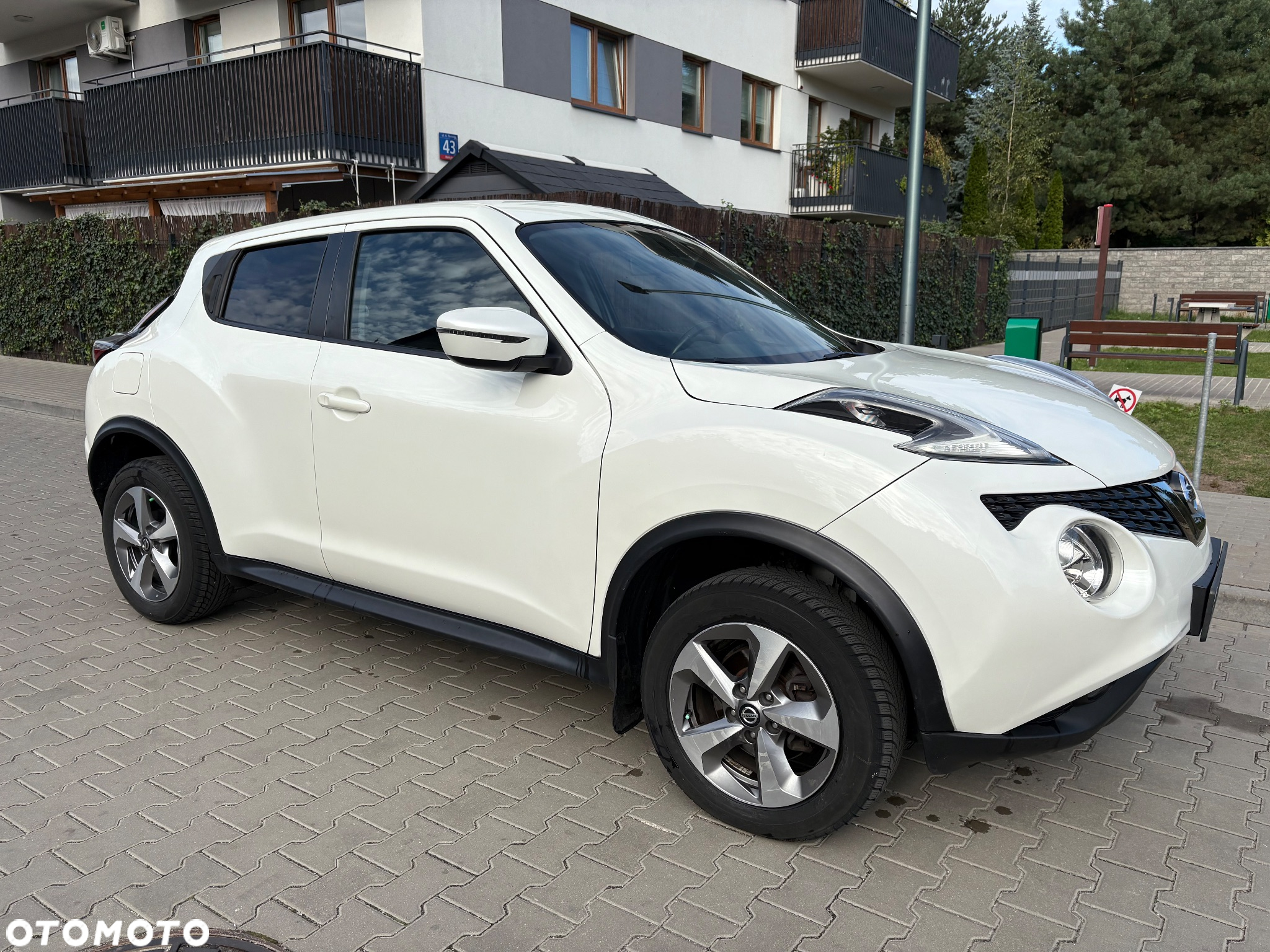 Nissan Juke 1.6 Acenta Xtronic - 5