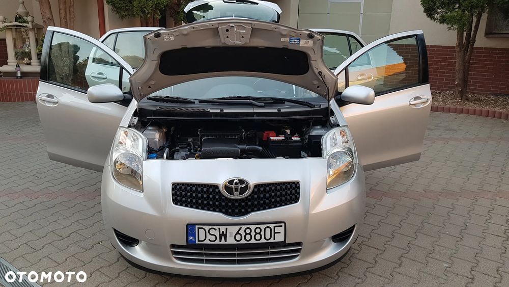 Toyota Yaris 1.3 Luna Premium - 37