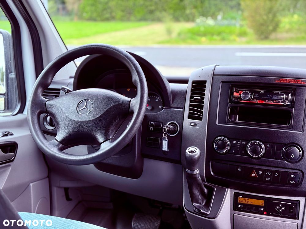 Mercedes-Benz SPRINTER 516 - 18