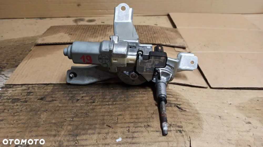 #  SILNICZEK WYCIERACZKI TYŁ MAZDA 2 - 4