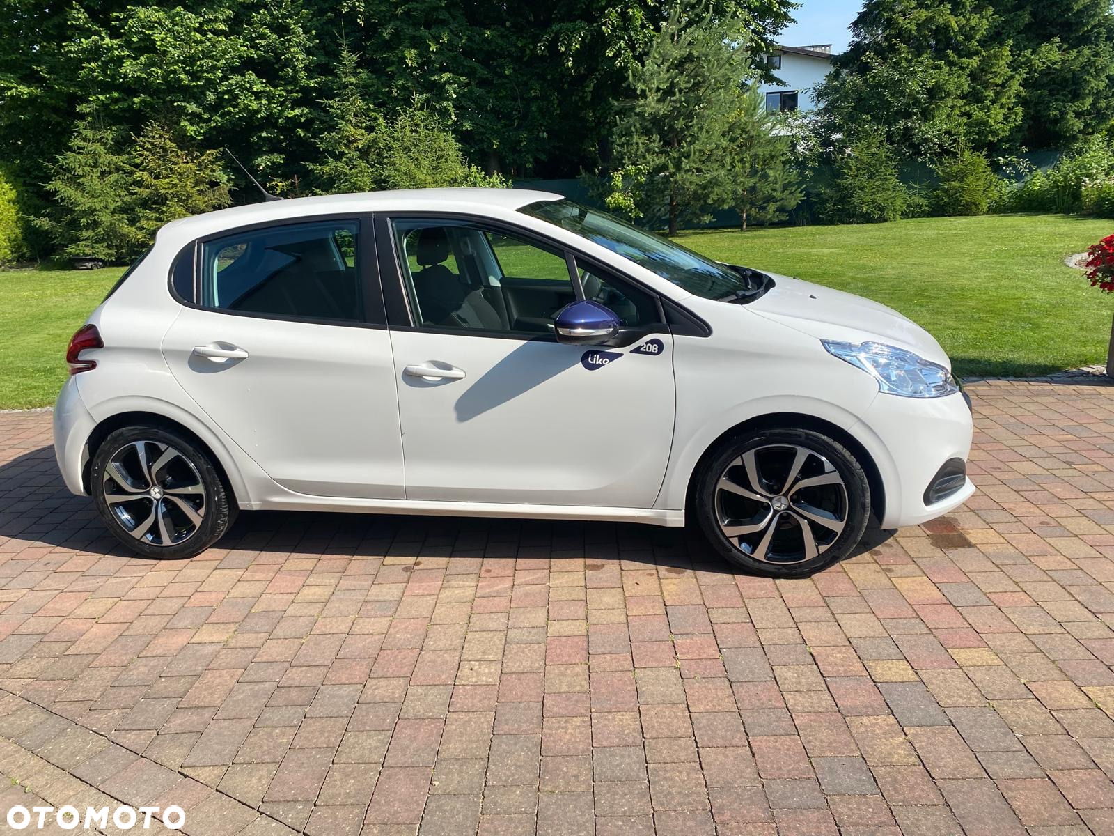 Peugeot 208 - 3