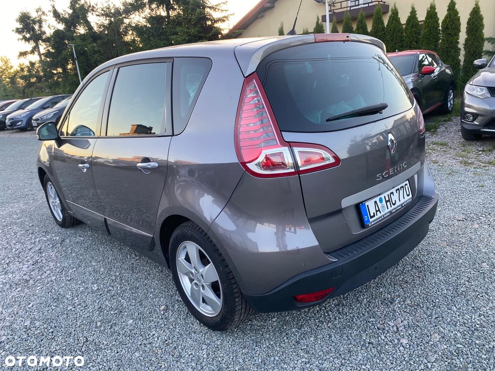 Renault Scenic 1.6 16V 110 Dynamique - 14