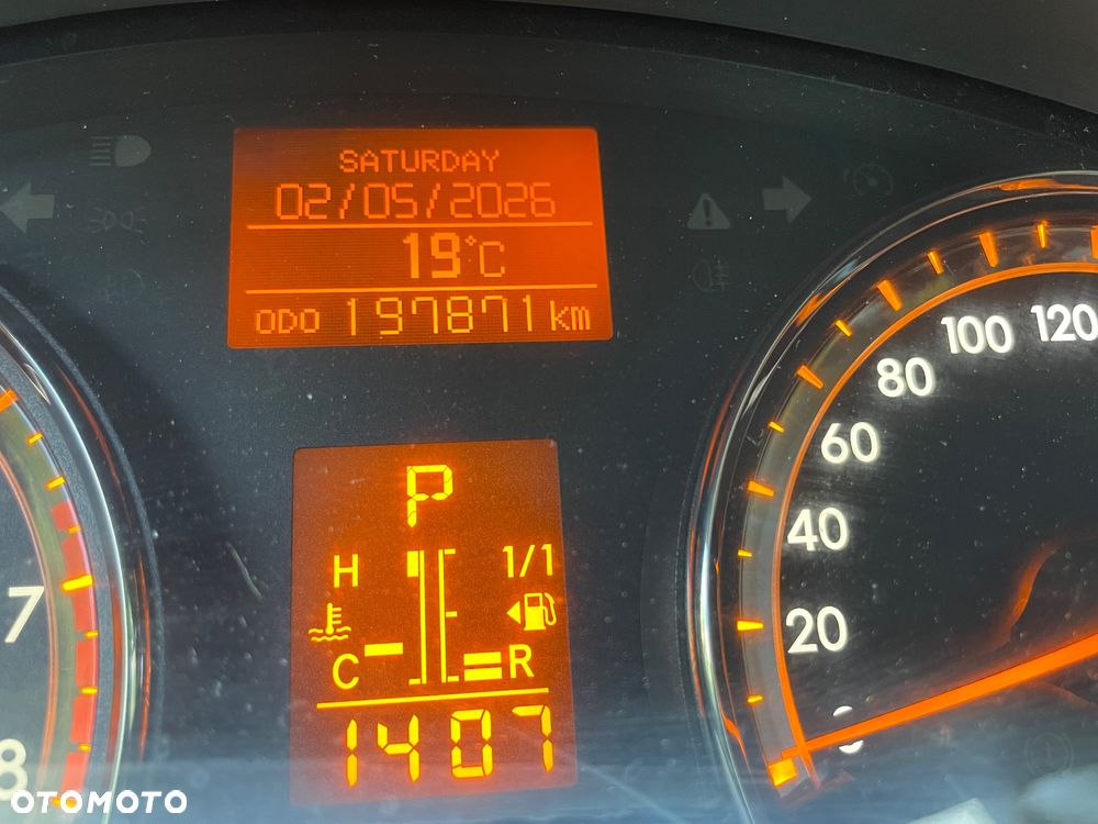 Toyota Avensis - 14